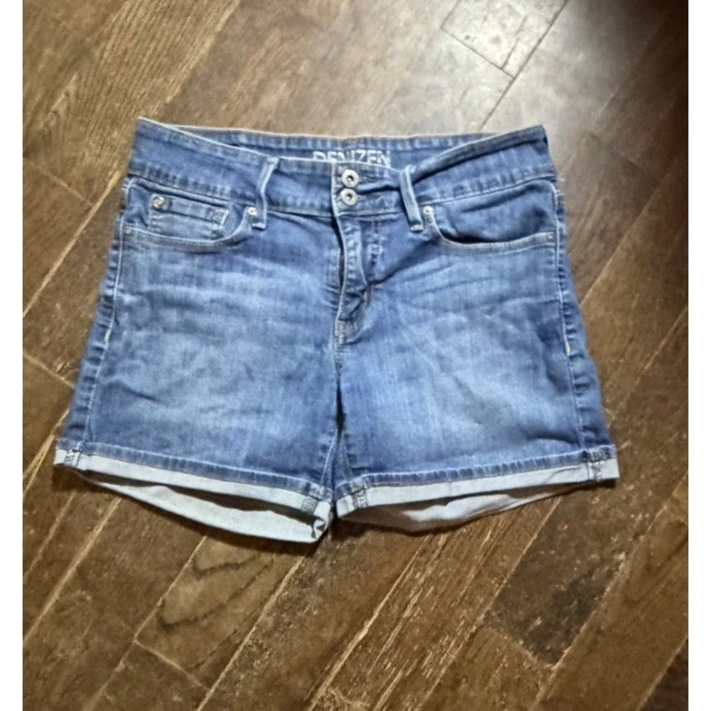 Denizen from Levi's Women's Mid-Rise Cuffed Denim Shorts Sz 4